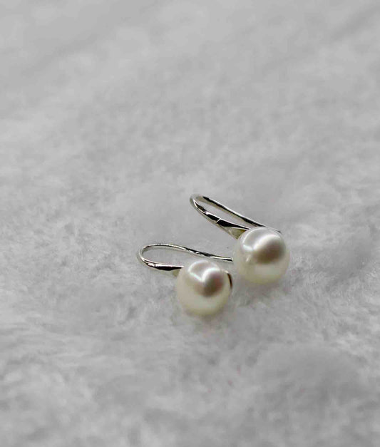 Pearl earrings (hook)